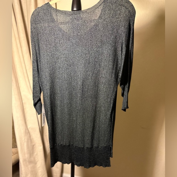 (NWT)DKNY Viscose Rayon Blouse w/fishtail hemline Color:Black /Size:M - Picture 2 of 9